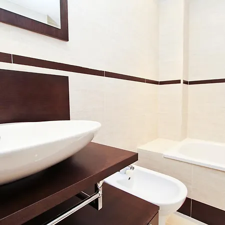 J Tramuntana Planet Costa Dorada Apartamento *