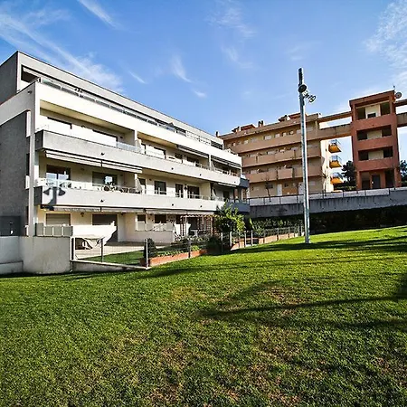 J Tramuntana Planet Costa Dorada סאלו